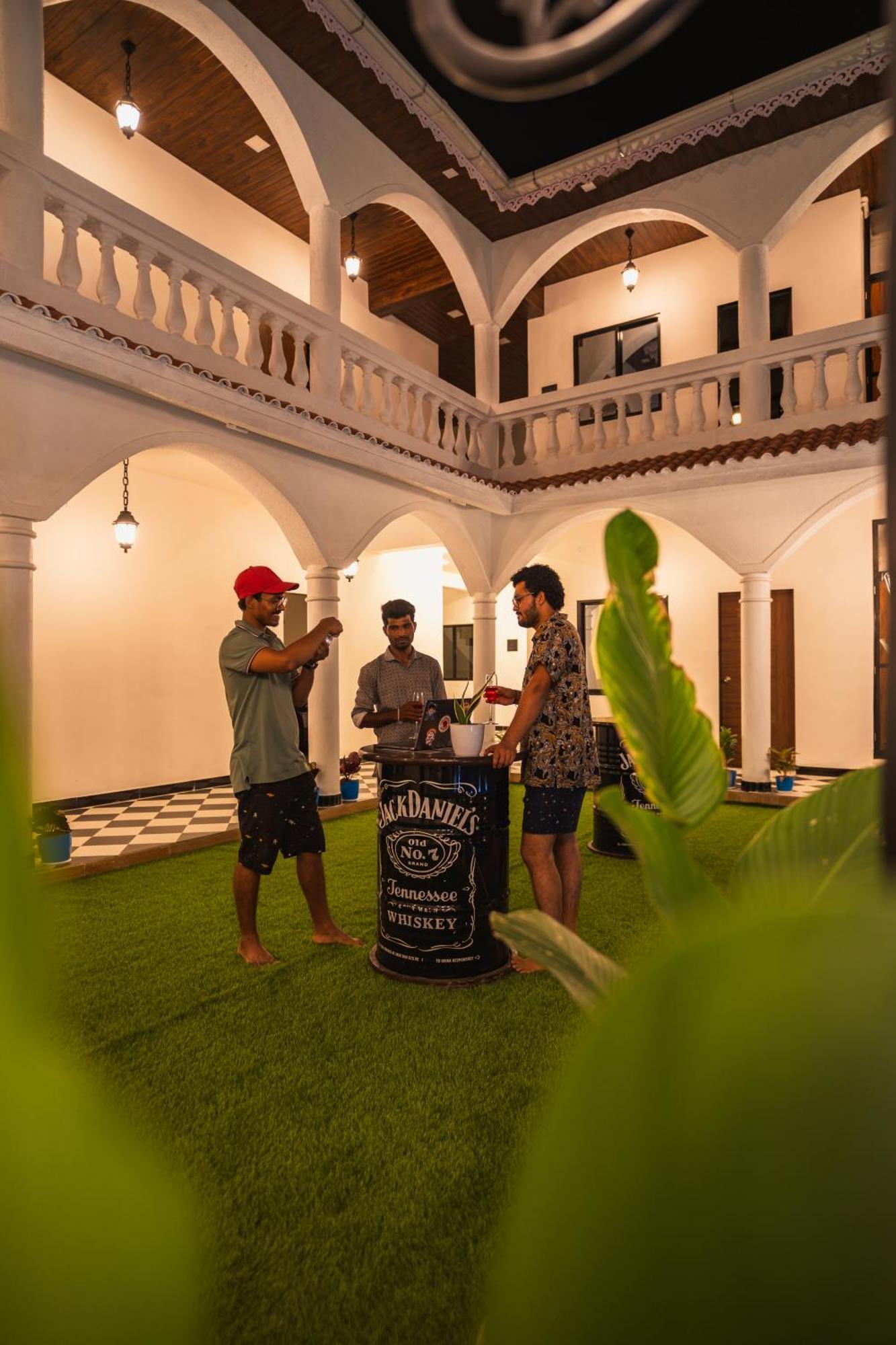 מלון אליבג Sapphire Mansion מראה חיצוני תמונה